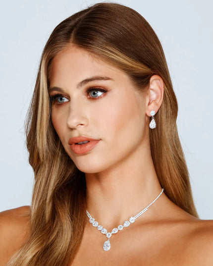 Endless Glam Rhinestone Collar And Earrings Set
